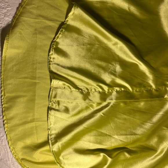 hi low green blouse - Picture 6 of 6